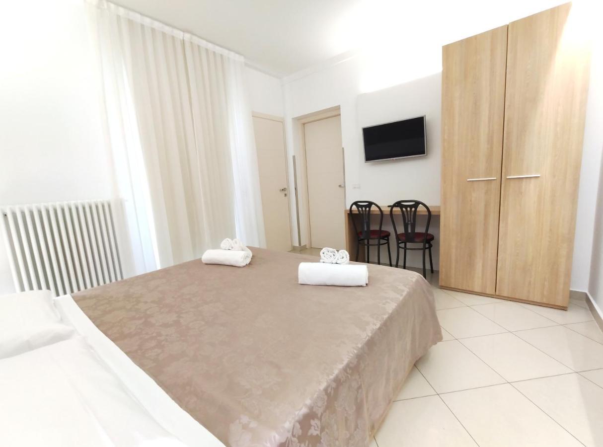 Residence Perla Ρίμινι Εξωτερικό φωτογραφία