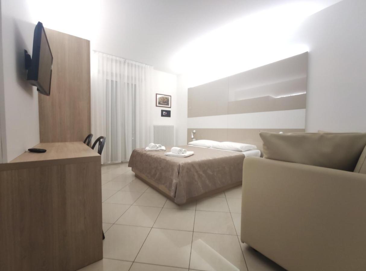 Residence Perla Ρίμινι Εξωτερικό φωτογραφία
